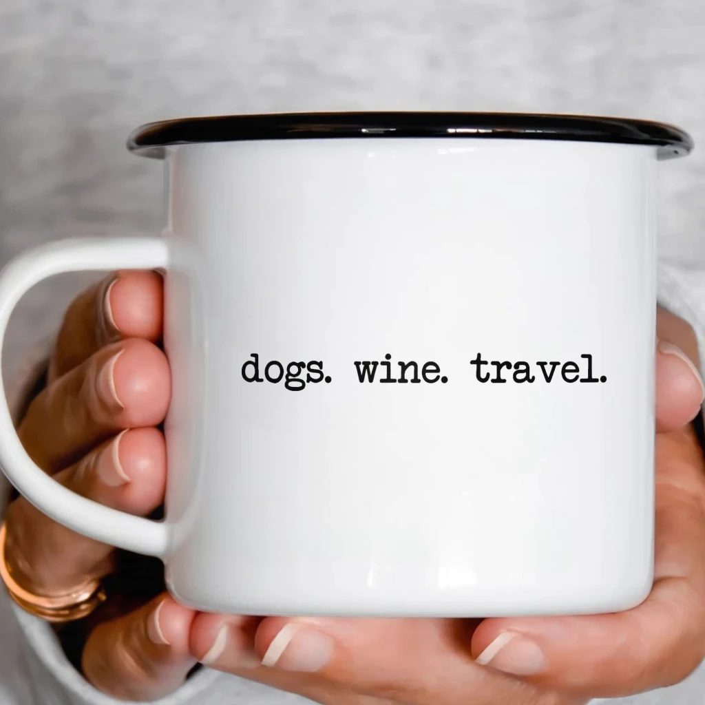 Smaltový plecháček - dogs. wine. travel.